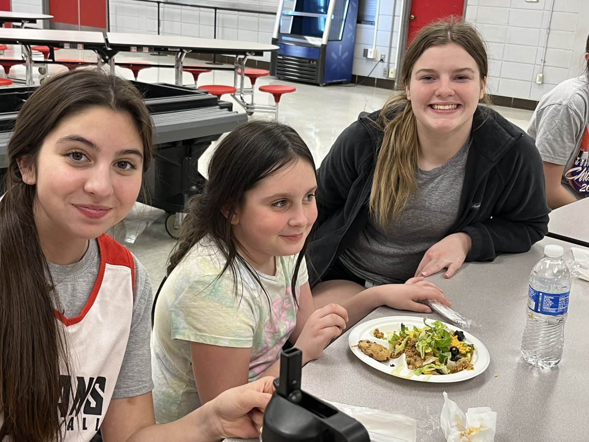 What an an amazing FO community! 

FOYL 2nd grade team The Ghostbusters prepared and served us dinner tonight. It was awesome sharing a meal with these future FOWBB players. 

Thank you Ghostbuster parents and coaches!
