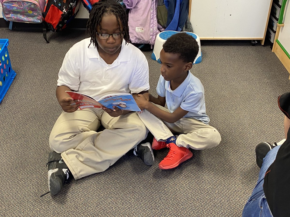 mrs_santore's tweet image. Read Across America week has been so exciting! Our 3rd grade squad buddies joined us for some buddy reading 📚🥰 #SpaghtIsGreat #KinderCrew
