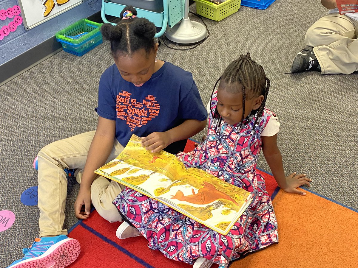 mrs_santore's tweet image. Read Across America week has been so exciting! Our 3rd grade squad buddies joined us for some buddy reading 📚🥰 #SpaghtIsGreat #KinderCrew