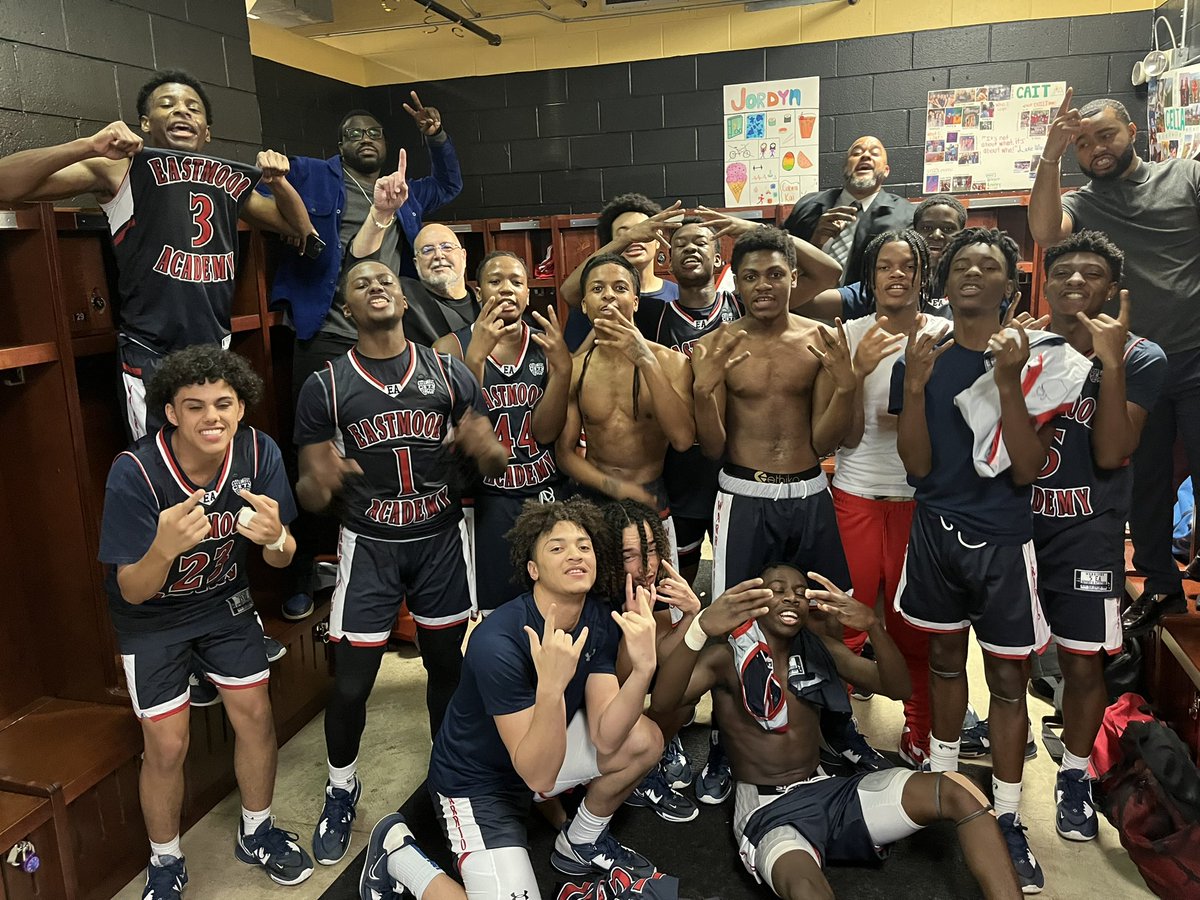 #15 SEEDED EASTMOOR IS HEADED TO THE DISTRICT CHAMPIONSHIP !!! 

Upset win over #4 Bexley 51-43 in Overtime 

6th District championship appearance in 11 years under Coach Miranda 

Championship game Saturday vs. #1 Bishop Ready 3:30 PM