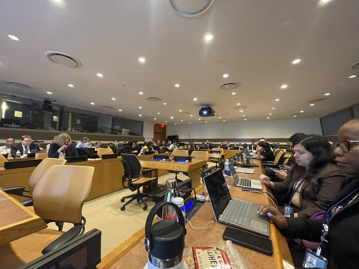 buggee's tweet photo. It’s 10:15pm and #bbnj negotiations going in full throttle in #abmt and #mgr parts! Hoping we would be able to get an ambitious treaty. 🤞 Two days to go though &amp; no. of brackets continue to increase 😢 https://t.co/ZViLDGaFWr