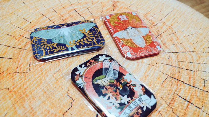 前回缶マグネットとして販売しておりましたこちらの商品ですが、仕様変更して今回は【缶バッジ】になりました#東京むし作品展 