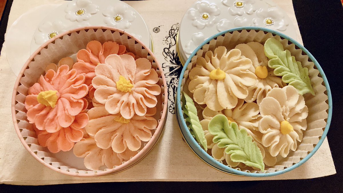 Ichhy5's tweet photo. 品川のPOP UPでお花のぼうろ買ってきてくれて感動✨✨✨
可愛すぎて眺めてはかわいい〜って声が漏れちゃう♡
#フラワーピクニックカフェ https://t.co/y7BhOmsLQV