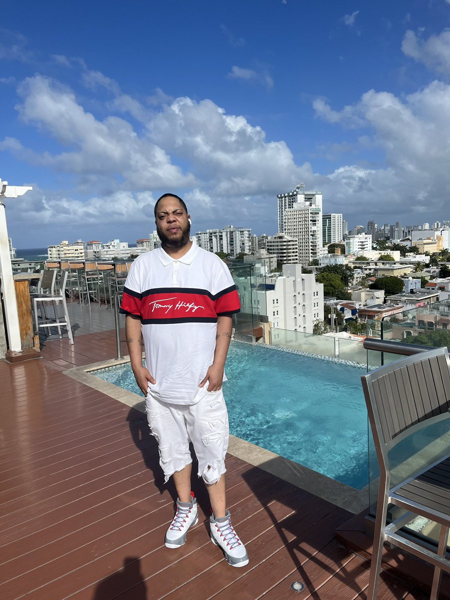 AkooMilo's tweet photo. Puerto Rico was definitely a vibe 🤘🏽🥃 https://t.co/F1SeUtNhJA
