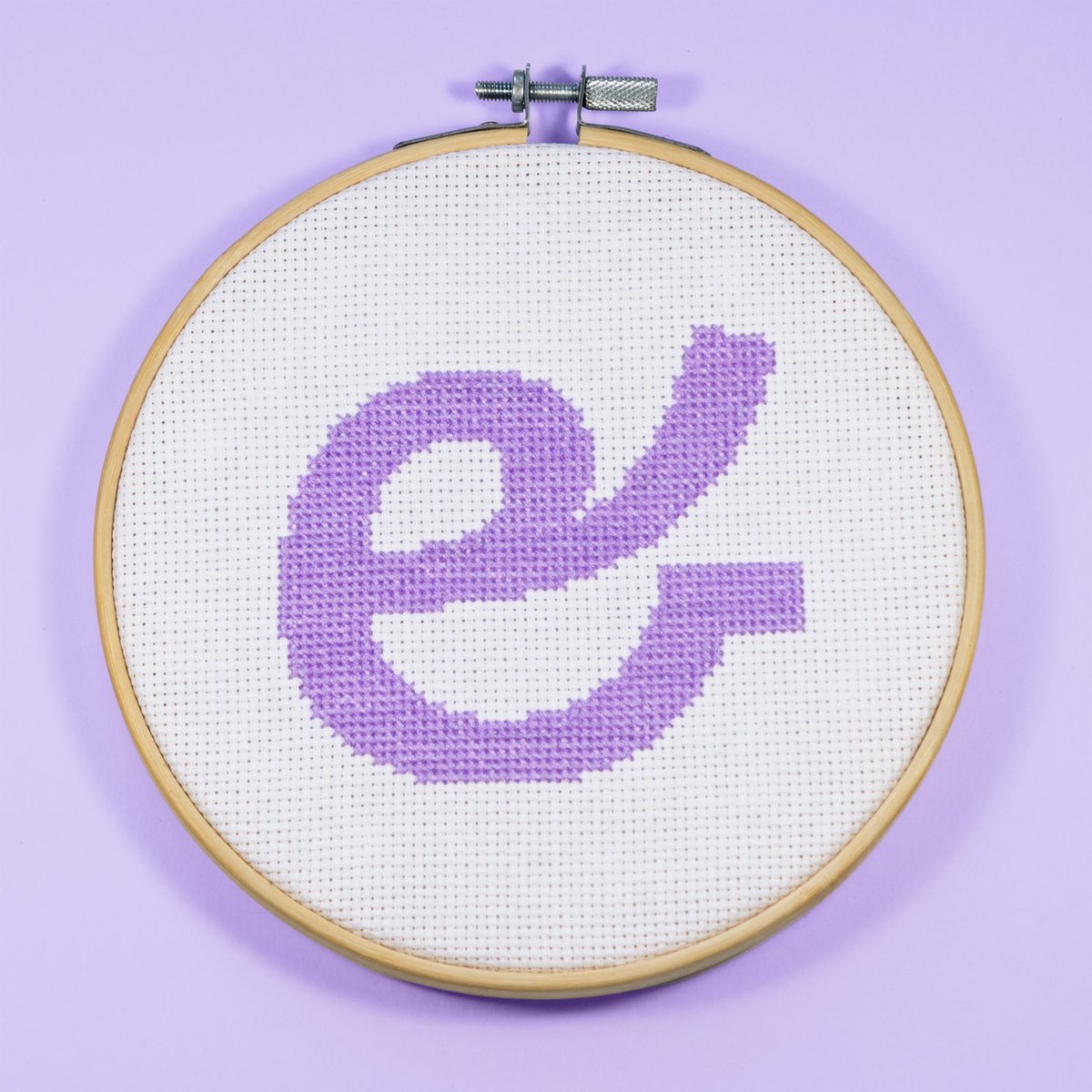 kpatutodesign's tweet photo. Typeface: Bree Regular⁠
type_together⁠
dmc_embroidery⁠
⁠
#ampersandstitches https://t.co/hfE3eH96wX