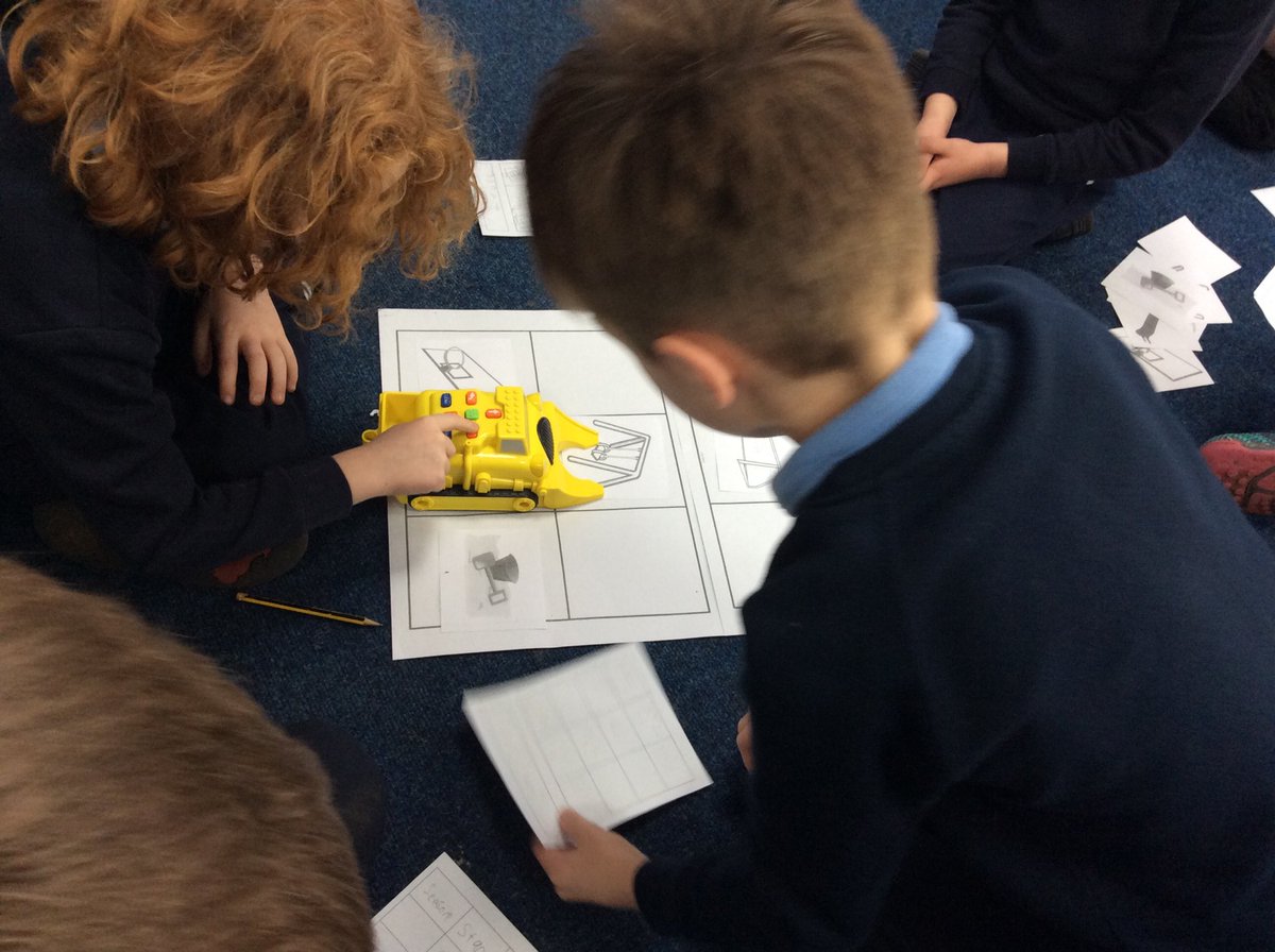 StBernardsep's tweet photo. Team 2 enjoyed creating algorithms for the Bbot and explored how to debug them when things went wrong. #stbComputing https://t.co/pdpIUn7oP6