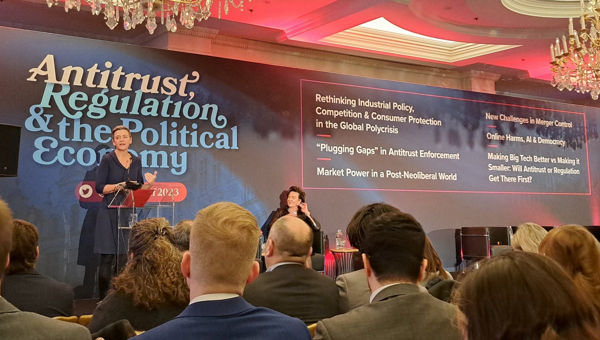 MariaSenVa's tweet photo. 🎤@vestager opens the #antitrust conference of the year:moment of geopolitical,green &amp; #digital transitions. Competition rules &amp; enforcers need to be flexible to address risks &amp; opportunities without moving away from consumir welfare principle @bruxconf2023 https://t.co/yHXHh6nkuV