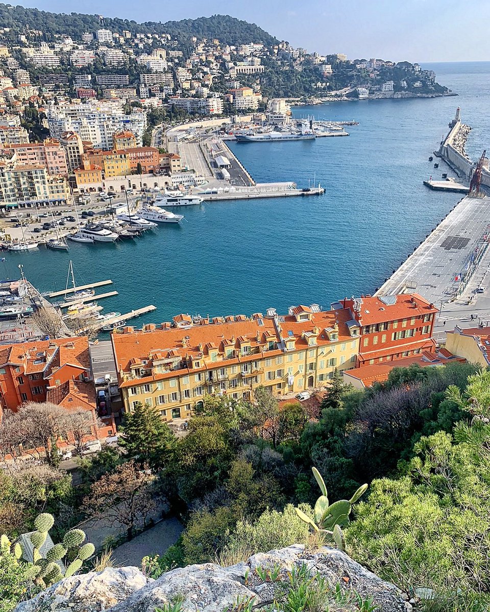 CMaryze's tweet photo. Vue de la colline du château sur le port de Nice 🫶 #Nice06 #Niceleport #PHOTOS #amour @VilledeNice https://t.co/N2EuOFdk6c