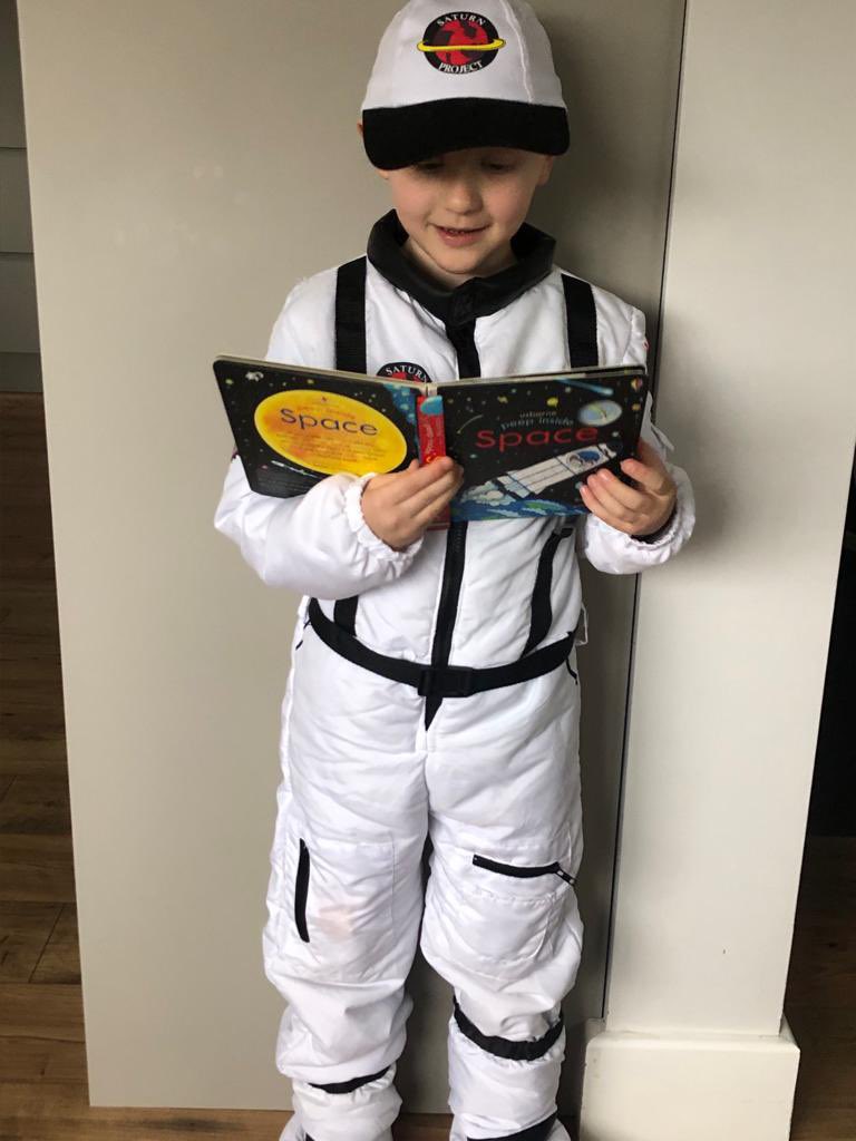 leianKJ's tweet photo. Jude all ready for World Book Day 👩‍🚀 👽 🚀 @MPSClass5 @MapplewellSch https://t.co/VrxNxGjj1v