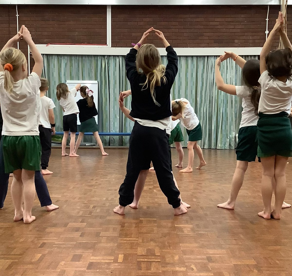 Year 2 celebrated World Book Day by dancing to the story of 'How to Catch a Star'.  They really enjoyed zooming through the galaxy! <a href="/WorldBookDayUK/">World Book Day UK 📚</a>  <a href="/WestEndinSchool/">West End in Schools</a> <a href="/OliverJeffers/">Oliver Jeffers</a>