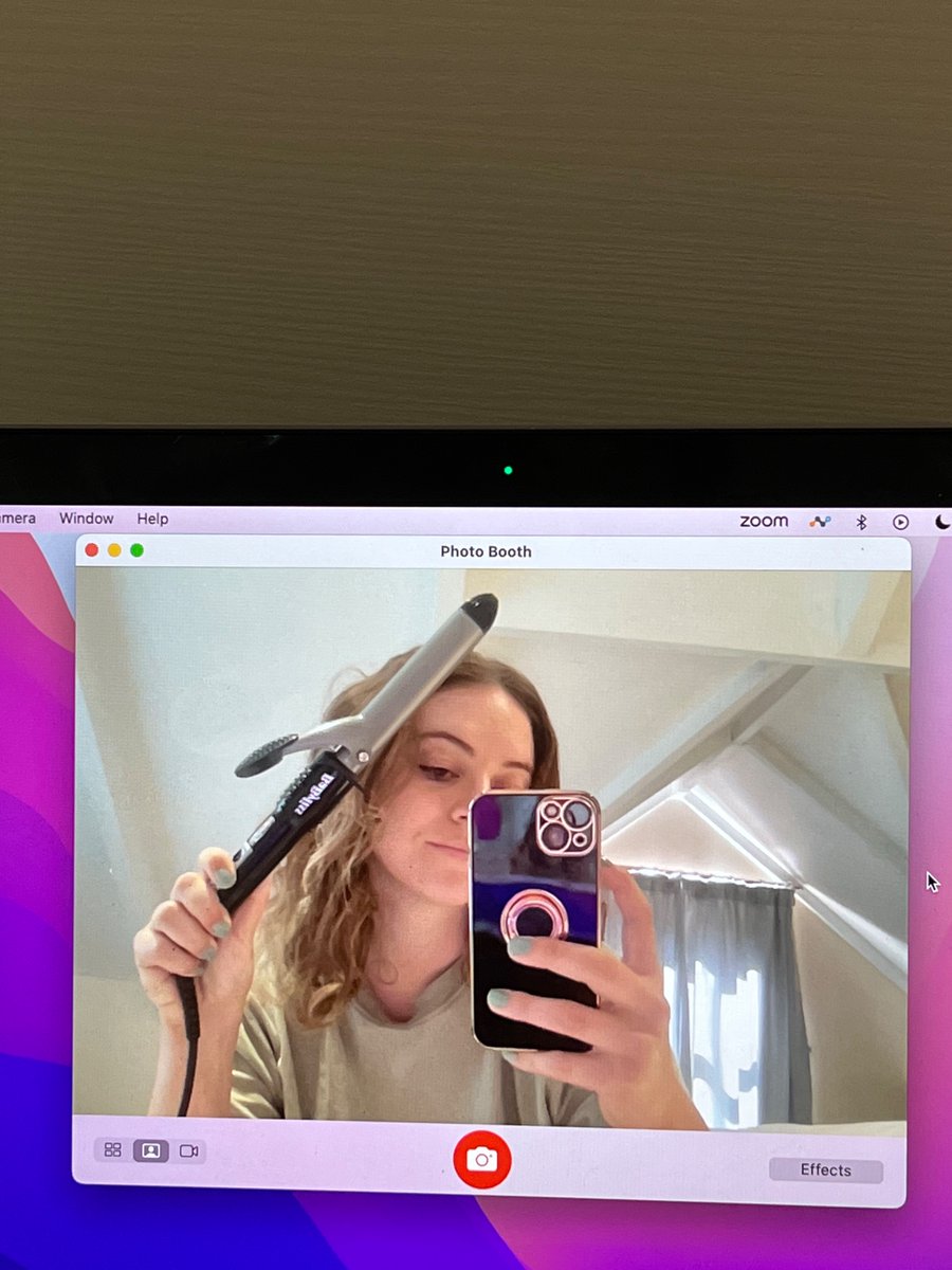 maggiefitz14's tweet photo. Current set-up: on the bed, using Photo Booth as a mirror https://t.co/5b2mKA8ETv
