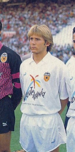 herculesfc_eng's tweet photo. #DoYouRemember🤨❓️#HFC🆚️#VCFb
📅 𝘞𝘩𝘦𝘯? 3/4/1993
🌐 𝘞𝘩𝘦𝘳𝘦? Rico Pérez
⁉️ 𝘞𝘩𝘢𝘵? 5-1
🥸 𝘞𝘩𝘰? ⚽️⚽️⚽️ Rodríguez
A wide victory against Valencia U23, which included players who went on to play for @SEFutbol such as Mendieta and goalkeeper Molina. https://t.co/VY260zOhpk