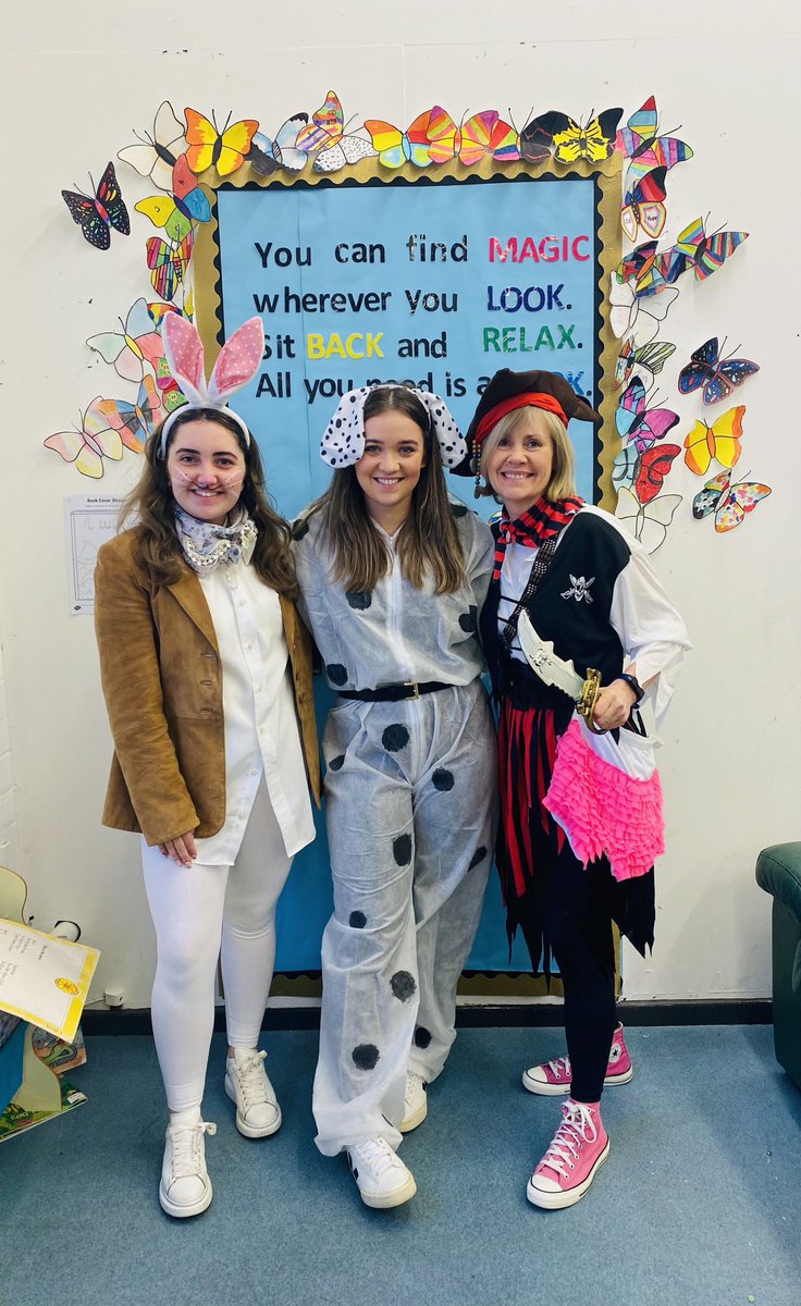 We are all ready and waiting for #WorldBookDay2023 ! We can’t wait to see the many different book characters arriving to school shortly and we hope they are all excited for the magical day that awaits 💖💜💛💚💙💫 . #WBD23 #TSPReading