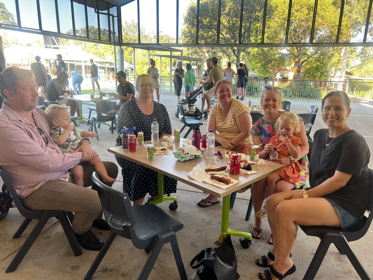 Kindy BBQ! What a huge success bringing our kindy families together so they build connections with each other!