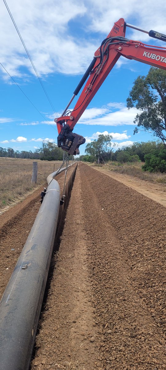 Crew busy on feedlot major water infrastructure upgrades #trenching #polywelding