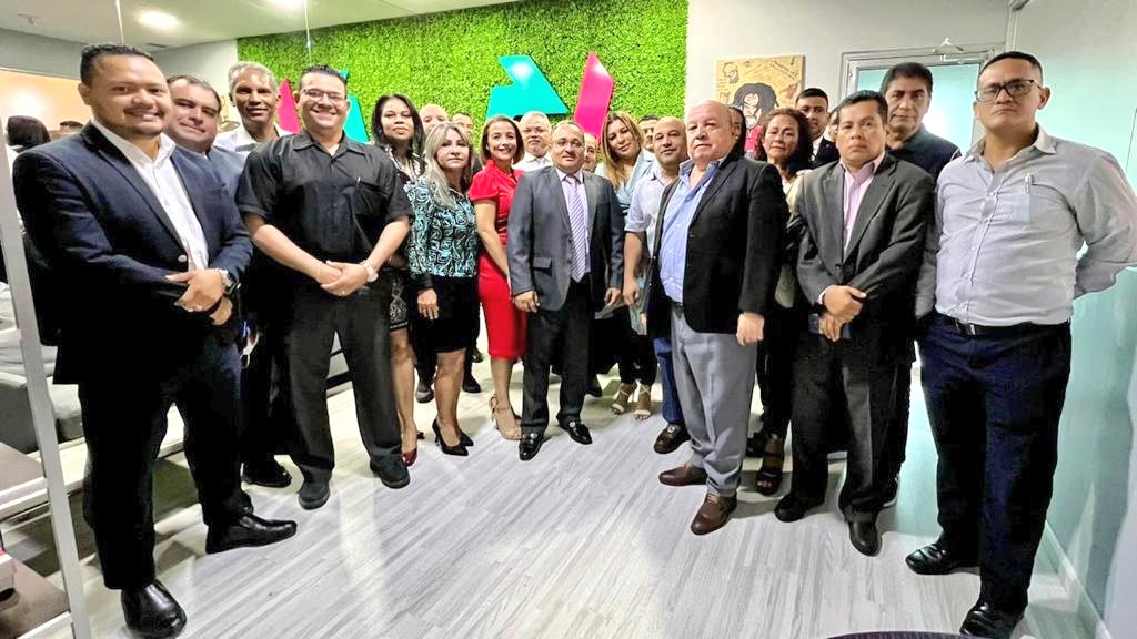Bajo el Liderazgo del S.N. <a href="/JavierR_alvarad/">Javier Rodriguez</a> se celebró reunión de Coordinación y Trabajo con el S.N. de Organización Electoral HD.<a href="/ARAUZRONY/">RONY ARAUZ</a>, sobre el rol de la Secretaria de Asuntos Juridicos frente al desarrollo de los próximos eventos electorales. <a href="/romuloroux/">Rómulo Roux</a>  #AbogadosCD #CD