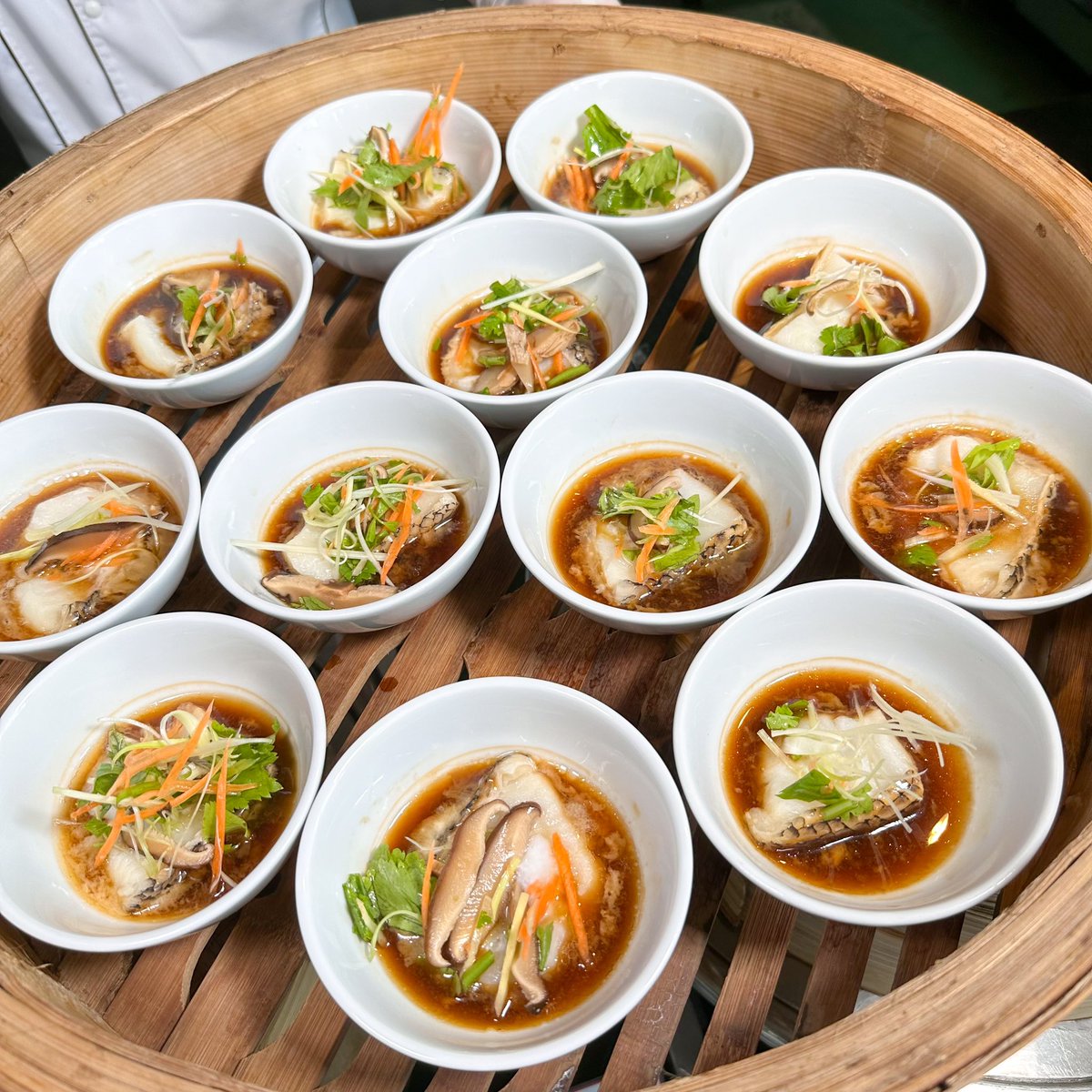 kptalonlak's tweet image. เป็นบุฟเฟต์ซีฟู้ดโรงแรมที่ชอบมาก ซีฟู้ดสด อาหารตรงปก มีขาปูยักษ์ ปลาหิมะ ปูทะเล ปูม้า หอยนางรม ซาซิมิฮามาจิ ไม่อั้น 
และได้ลอบสเตอรครึ่งตัวฟรีทุกคน
ตอนนี้มีโปรคนละ 1,400 ฿ (ปกติ 1,950 ฿)
📌จองผ่าน Line : @egsrestaurants
🗓️ตั้งแต่วันที่ 24 กพ.- 12 มีค. 66 #อร่อยบอกต่อ #อร่อยไปแดก