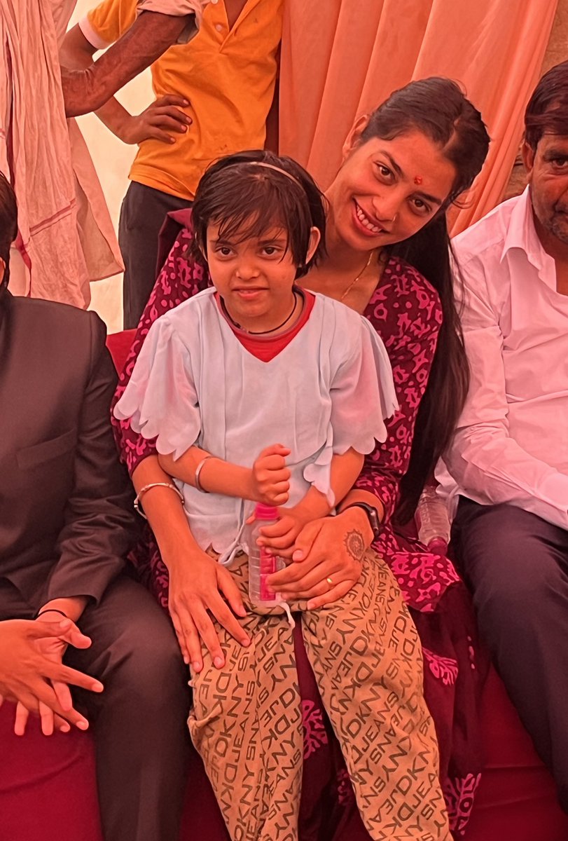 niharikaMURARIj's tweet photo. II अंतः अस्ति प्रारंभ II 

लगाव ही पीड़ा है, करुणा ही क्रूरता है, और अंत ही प्रारंभ #niharikamurarijorwal# https://t.co/kmEIKssnnr