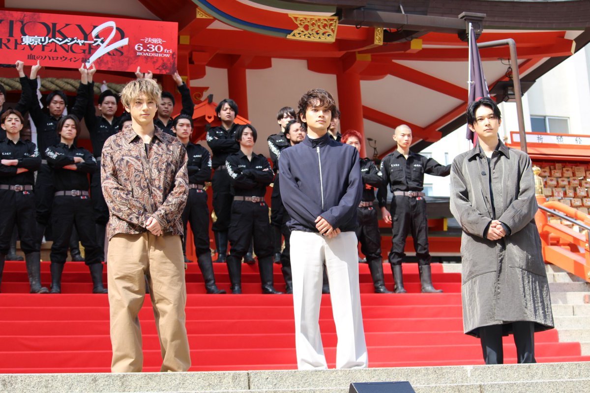 voicexist's tweet photo. This Tokyo Revengers event looks like the Tokyo Manji meeting point and of course with these three as the representative 🥹 https://t.co/mtDTtXdpKG