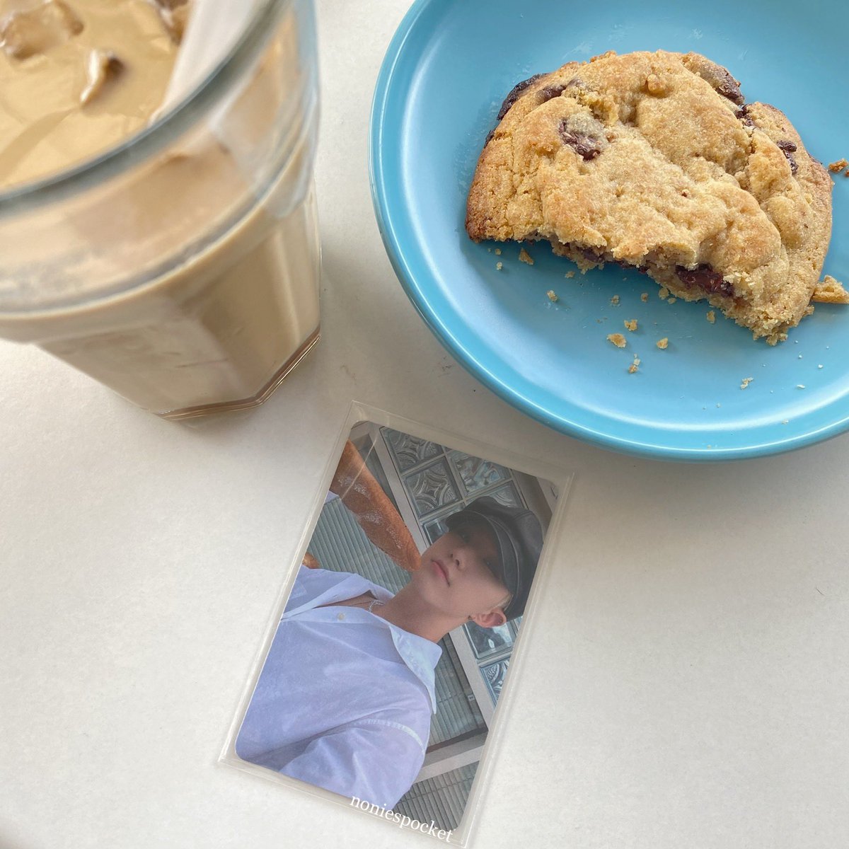 verhanline's tweet photo. — day off? not really. 🍪☕️ https://t.co/v6Gg683ApK