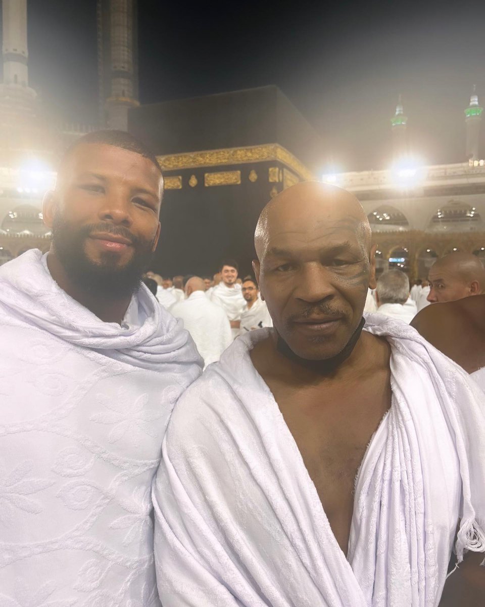 BatmanBoxing's tweet photo. Badou Jack, Devin Haney and Mike Tyson in Mecca, Saudi Arabia 🇸🇦 #boxing https://t.co/o10VijlUxB