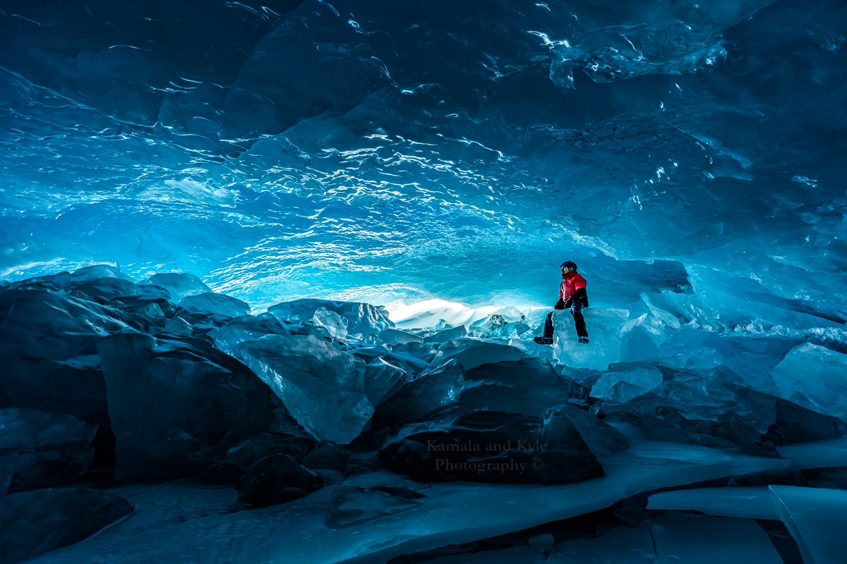 KamalaKyle's tweet photo. Our buddy Yeison basking under the glacier
#keepwildplaceswild #albertaicefields #albertaicecave #albertaicecaves #icecavealberta #icecavesalberta #albertaspeleologicalsociety #assalberta #albertacaves #albertacaving #cavingalberta #canadacaves #canadacaving #cavingcanada #caves https://t.co/NmOXwXTphx