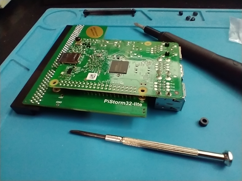 Got some free time to assemble the #Amiga PiStorm32-lite, and why oh why do companies NEVER include **extra** of the fiddly little parts like spacers that are inevitably going to fly off never to be seen again? These spacers probably cost less than a penny. 🤬 #IncludeExtras