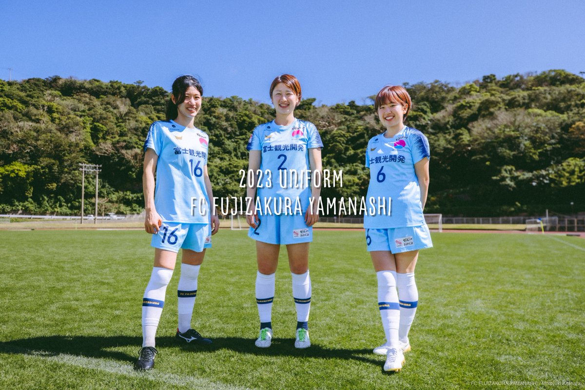 FC_FUJIZAKURA's tweet photo. ／  
オリジナルウェアブランド
立上げました
＼  
#FCふじざくら山梨 は、2023年シーズンよりふじざくらオリジナルブランドを立上げ、自社にてユニフォームや練習着を制作します😤✨
オリジナルブランド商品のCLUB WEAR LOGOには、未完の王冠＝これから王座を目指すという想い・願いを込めてます。 https://t.co/9DXarui5sN