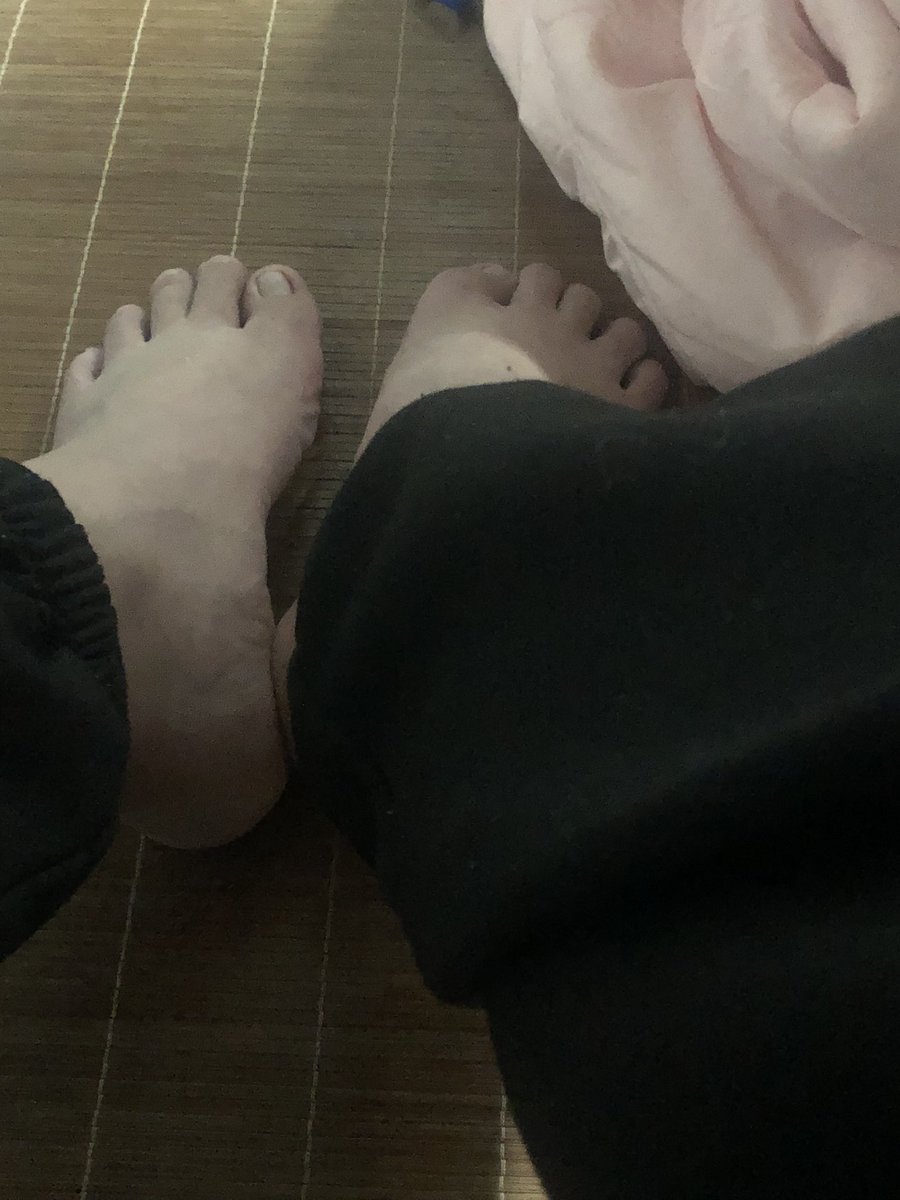 PgX6ig's tweet photo. QwQ要是有人带我去涩涩就好惹呜呜呜一直在学校好无聊 https://t.co/InOJUuEgqO