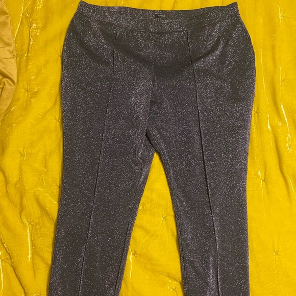 ShopToxi's tweet photo. So good I had to share! Check out all the items I'm loving on @Poshmarkapp #poshmark #fashion #style #shopmycloset #joshisposhin #worthington #reebok: https://t.co/AIckMZl1qQ https://t.co/bjhKhxjEGe