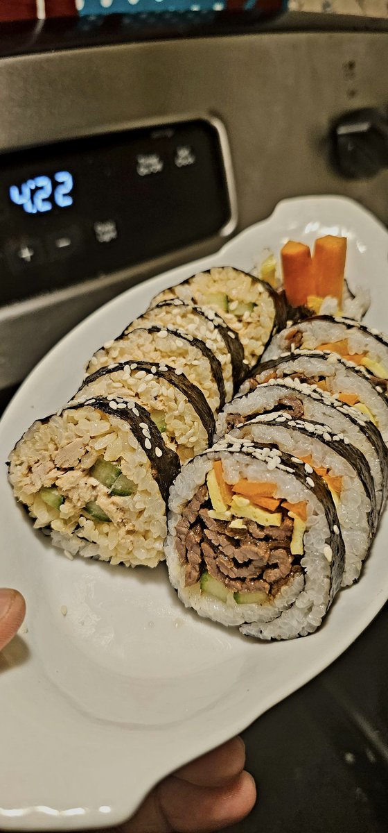 SeoKyoKitchen's tweet photo. Watching Extraordinary Attorney Woo, and I decided to make some Kimbap!

#koreancooking #koreanfood #ExtraordinaryAttorneyWoo #kimbap #homecooking #tasty #delicious https://t.co/VANl5Kg8Em