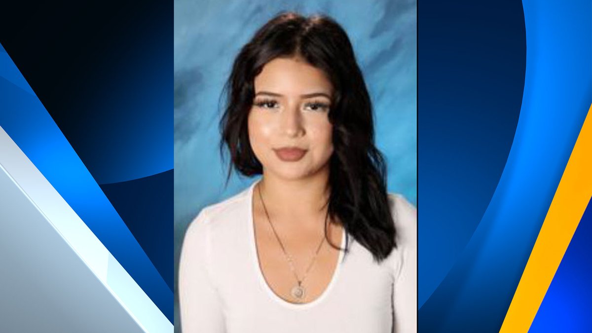 fox12oregon's tweet photo. MISSING: According to officers, Ana Lizbeth Rojas Rangel, 15, was last seen Feb. 25 leaving her home in Hubbard. Full details: https://t.co/xrI4TnYsNx https://t.co/IDa7zXMYPQ