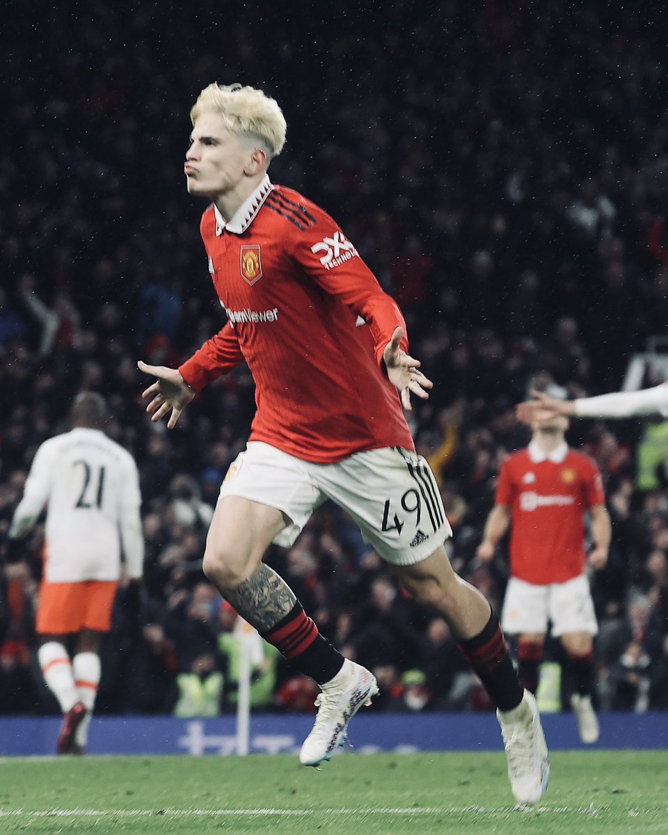 iam_wilsons's tweet photo. Good morning Manchester United fans 👋 https://t.co/hz1MJGIR1T