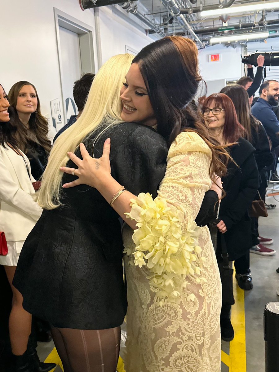 LANA LANA LANA LANA LANA 😭😭😭😭