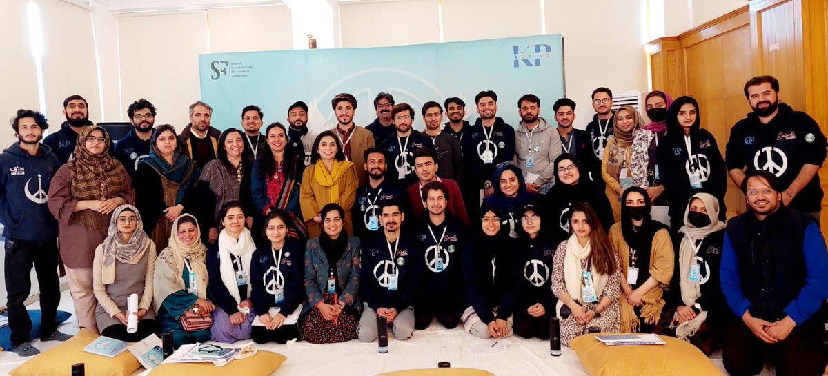 Dr. Munib Ahmad, Director (Communications), NACTA, interacted with 30 fellows from 22 districts of Khyber Pakhtunkhwa on Obturating Extremism. Interactive session was about “NACTA's Role in Countering Extremism in Pakistan”. 
#Nacta4Peace 
#SalamtiFellowship <a href="/ShaoorF/">Shaoor Foundation for Education & Awareness</a> <a href="/PakPMO/">Prime Minister's Office</a>