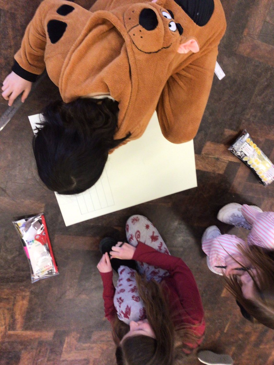 HighamRISE's tweet photo. #Class3 Year 6 are using models to remind them about the easiest, most efficient way to calculate percentages.
#workingintrios #talkingmaths #mentalcalculation #flourishandsucceed @Rise_MAT https://t.co/7KOdNIcpDi