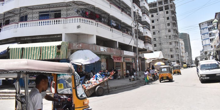 Today Mombasa’s Majengo estate, notorious for youth radicalisation & recruitment to #AlShabaab in Masjid Musa & Sakina mosque by radical clerics, Makaburi & Aboud Rogo is reformed.
The killing of the clerics & peace seminars did wonders.

#MainaAndKingangi Arsenal #ARSEVE #MUNWHU