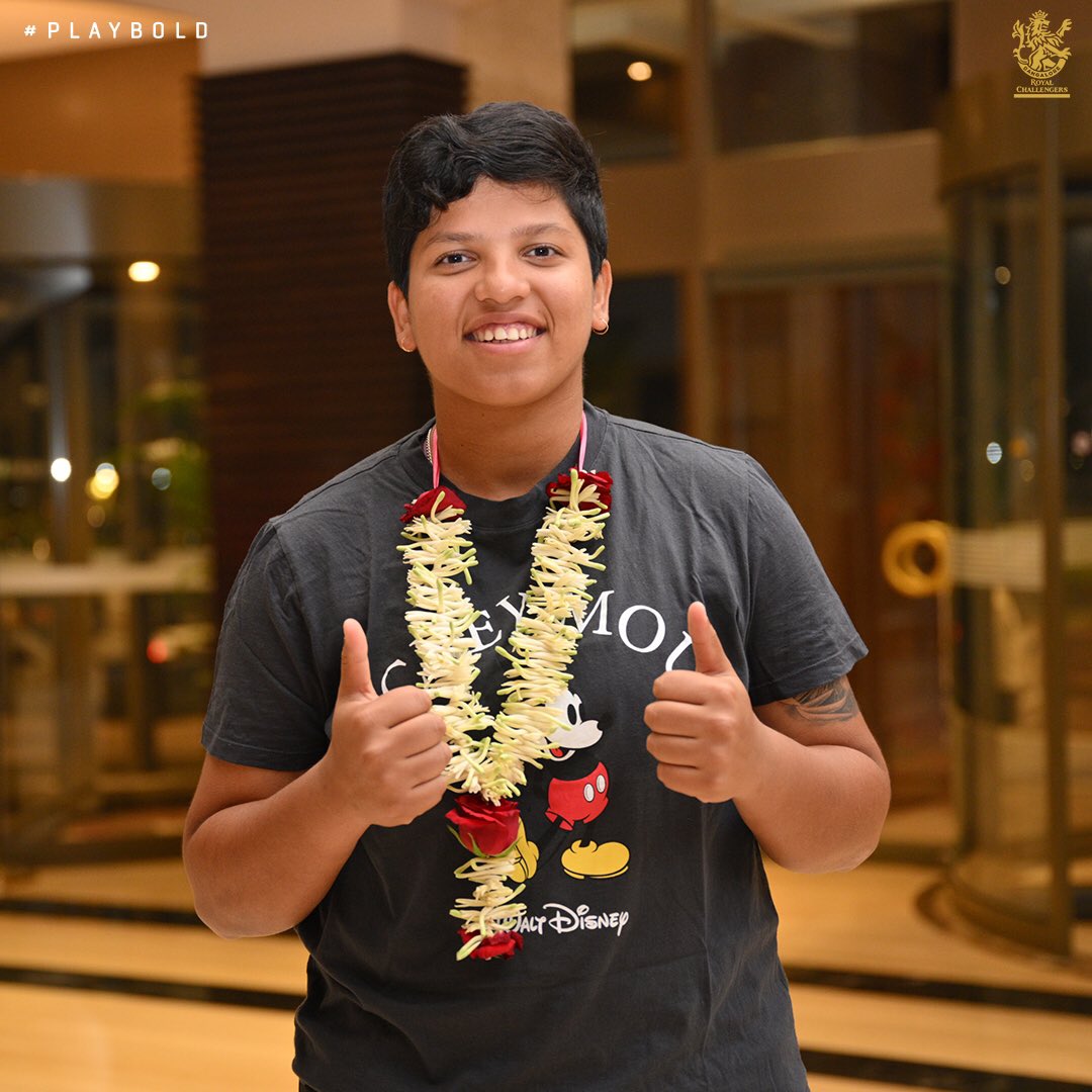 RCBTweets's tweet photo. Renuka Singh and Richa Ghosh have joined the rest of the squad in Mumbai and we can’t contain this excitement! 😬

It’s going to be a full house by tonight. 🤩

#PlayBold #SheIsBold #WPL2023 https://t.co/oqnuWPBGh8
