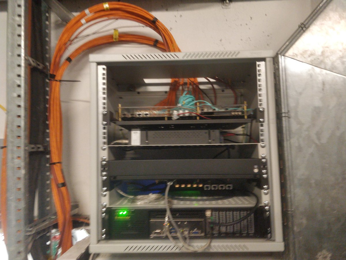 benesmil's tweet photo. Installing a new #timepix 3 detector network near the interaction point at #LHCb. https://t.co/zXsOdqQ4Cx