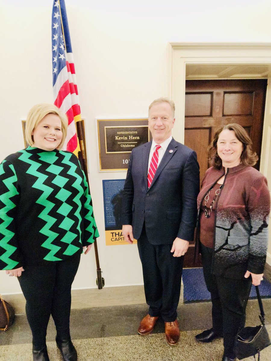 AmyCalvert's tweet image. Great mtgs with our Senators &amp;amp; Representatives.   Great work in DC, bringing awareness &amp;amp; support for Local Broadcasting.    Proud to be an Oklahoma Broadcaster!   #WeAreBroadcasters #kjrh #2NewsOklahoma