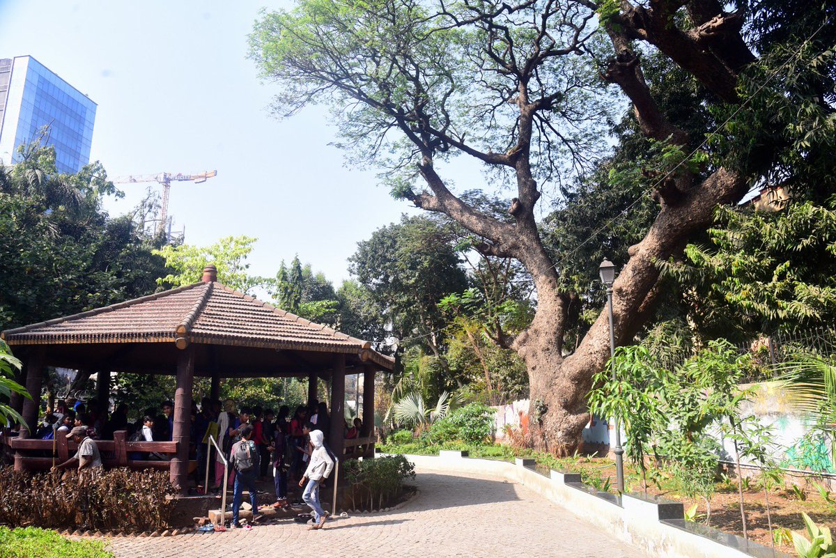 ALM107Bandra's tweet photo. Citizens of this area have a lot of hope and faith in MLA Adv. Ashish Shelar and Mrs. Swapna Mhatre, to convince MMRDA to not only move the Metro station away from HP Junction but also save Sadhu Vaswani Garden. @ShelarAshish @MhatreViru #bandra @MMRDAOfficial https://t.co/Rm9rC2J3rh