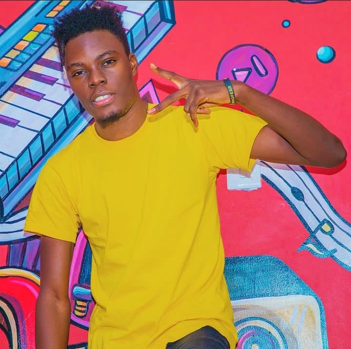 aonepipi's tweet photo. The Beat Killer @harolddeejay256 is Spinning your Thursday Morning W/ Fine Mixes 10-11AM. @GalaxyTVUg . 

@harolddeejay256 | #MixMode https://t.co/J8VelsflY1