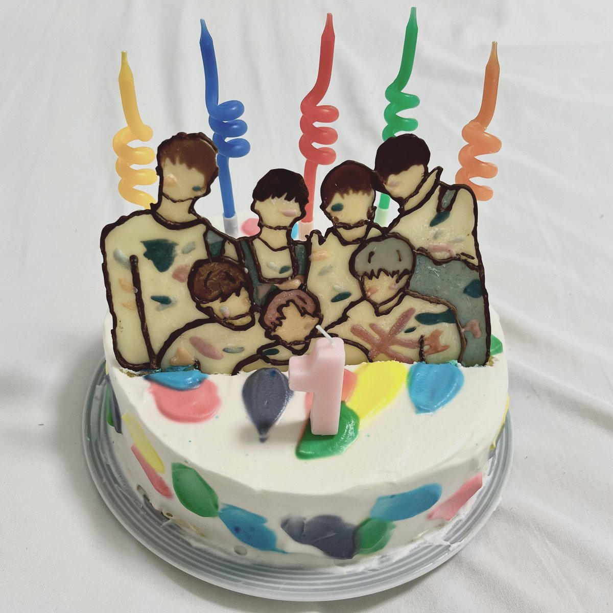 hwarangluv1's tweet photo. やっとケーキ完成したよ〜🎂
템페스트 최고‼️
앞으로도 잘 부탁해요!
1周年おめでとう🎉
2年目もTempestらしく駆け抜けて行���うね〜

Tempest最高〜❕
iE最高〜❕

#잇츠위_템페스트_일주년
#OneYearInThe_iE_of_TEMPEST
#TEMPEST 
#템페스트 https://t.co/qcX6ewBHeP