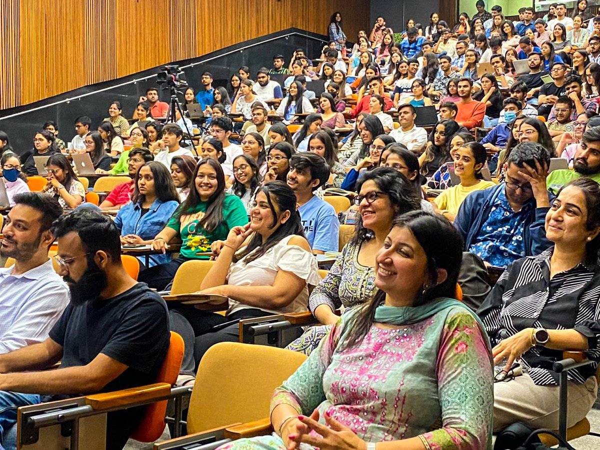 AMSOM_Ahmedabad's tweet photo. “Your brand is what peoples' brains make of it.”Mr Sandeep Dayal, MD and EVP at Cerenti #Marketing Group, LLC laid out an entirely new approach, called Cognitive #branding while addressing #Students and #faculty as part of the #Leadership Series organised by #AMSOM. https://t.co/ceWQSAaGbK