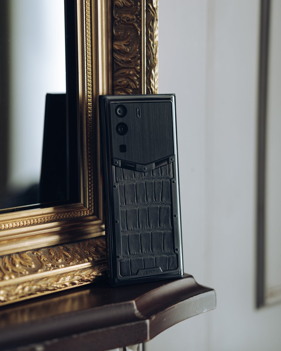 VertuEngland's tweet photo. It does have a low-key appearance but is enough to shine at every event that you go. #VERTU #METAVERTU #web3phone #luxuryphone #encryptedphone
Discover more at: https://t.co/lJ0DFukXkB https://t.co/e6eR5Li24Y