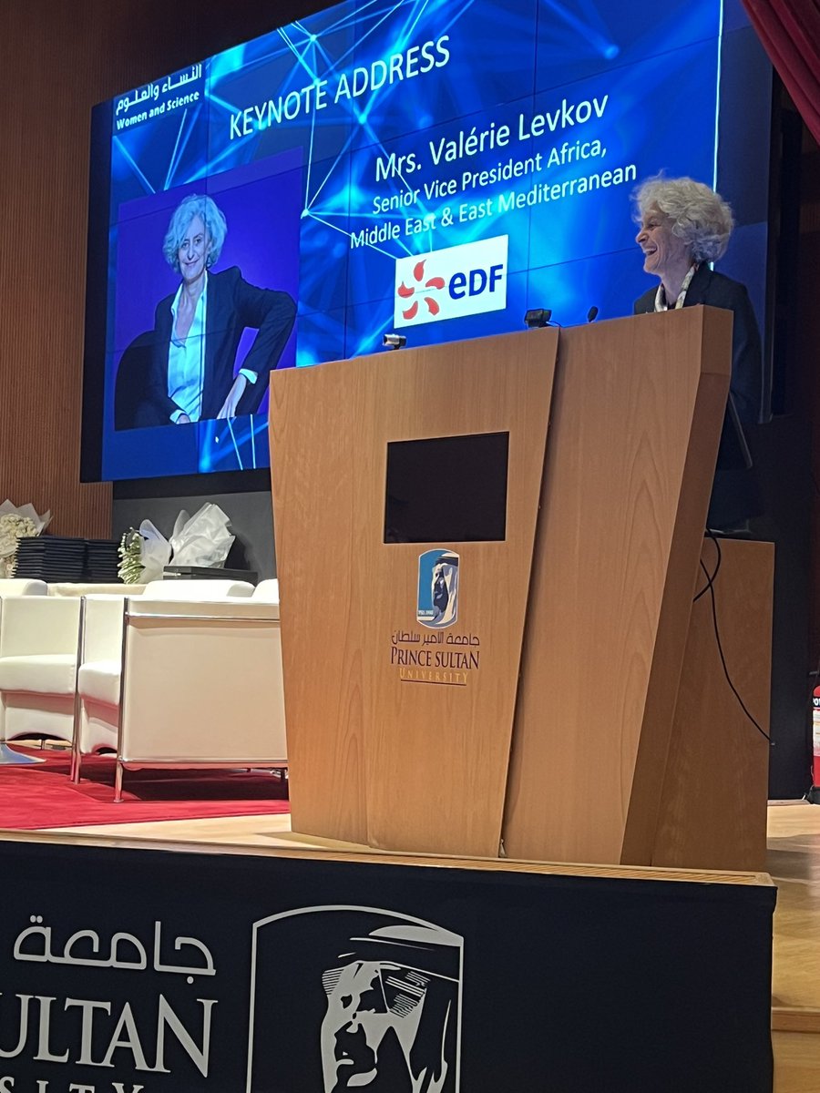 افتتح السفير الفرنسي <a href="/ludovic_pouille/">Ludovic Pouille</a> قبل قليل منتدى النساء والعلوم في #جامعة_الأمير_سلطان وحديث رائع من <a href="/LevkovValerie/">Valerie Levkov</a> عن مجال الطاقة. نشكر <a href="/FranceinKSA/">La France en Arabie</a> على تنظيم هذا المنتدى.