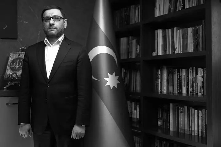 nesibmurvetli's tweet photo. Alim öldü, aləm öldü. Hazırda böyük boşluq hiss olunur .Allah sənə rəhmət eləsin Hacı.Bu neçə ildə təbliğ elədiyin Peyğəmbər (s) və ali peyğəmbərə qonaq olasan inşaAllah😔 https://t.co/WAUhRX8LLH