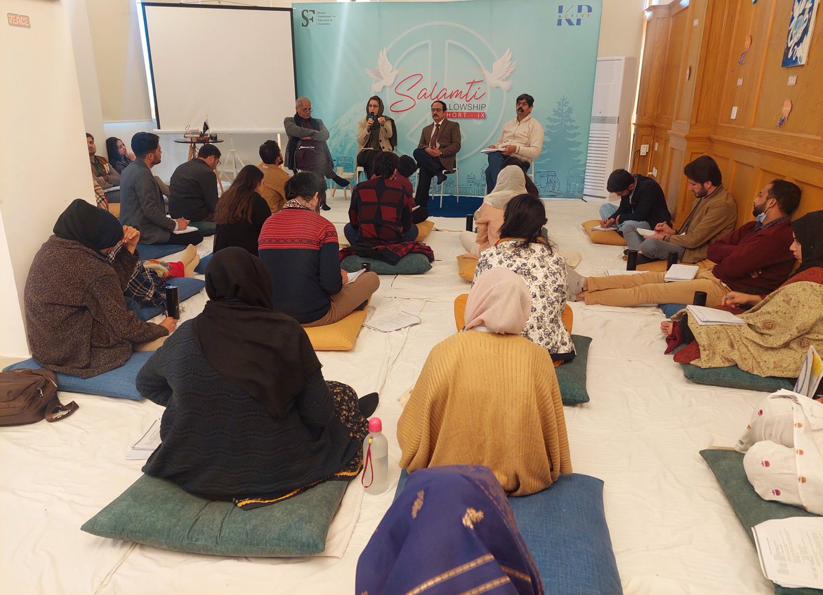 ShaoorF's tweet photo. Panel Discussion: Projection of Cultural/Ethnic Identities on Media and its Impact on Social Structure of Society
Mr. Zafar Ullah Khan
Mr. Jami Chandio
Dr. Shahida Aman
#ActiveKP
#SalamtiFellowship
@TweetsSAH
@rajashoaibakbar
@ZafarullahKhan2
@ChandioJami
@DoPS_UoP https://t.co/ztVwxQDIBp