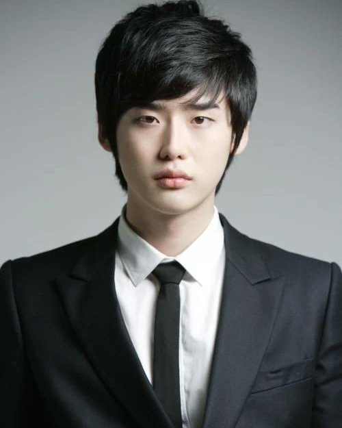 MyLeeJongSuk2's tweet photo. PICs 4 U🙆
old

Trip down memory lane as we celebrate Lee Jong Suk's #13thDebutAnniversary 

[2010] #LeeJongSuk's Wellmade profile photoshoot

I'm sure most people already reposted  these pictures but I can't resist myself to have my own favorite collection from Wellmadestar too. https://t.co/MG0lm2SQ4g