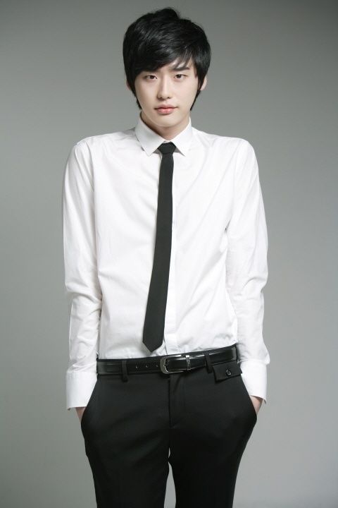 MyLeeJongSuk2's tweet photo. PICs 4 U🙆
old

Trip down memory lane as we celebrate Lee Jong Suk's #13thDebutAnniversary 

[2010] #LeeJongSuk's Wellmade profile photoshoot

I'm sure most people already reposted  these pictures but I can't resist myself to have my own favorite collection from Wellmadestar too. https://t.co/MG0lm2SQ4g